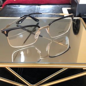 Prada eyeglasses 🤓